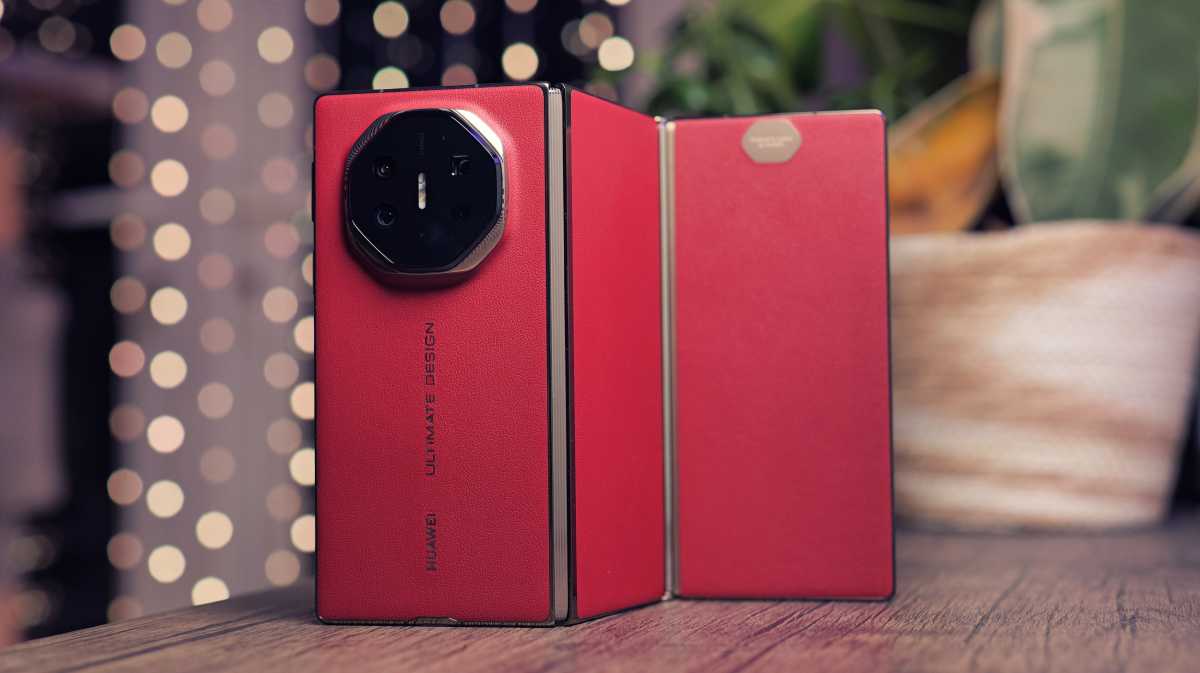 Huawei Mate XT Ultimate Design review 15